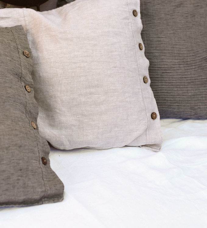 Autorska kolekcja Dziki Sen - lniane poszewki - słomkowe paski