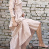 sukienka z falbana z lnu rożowy