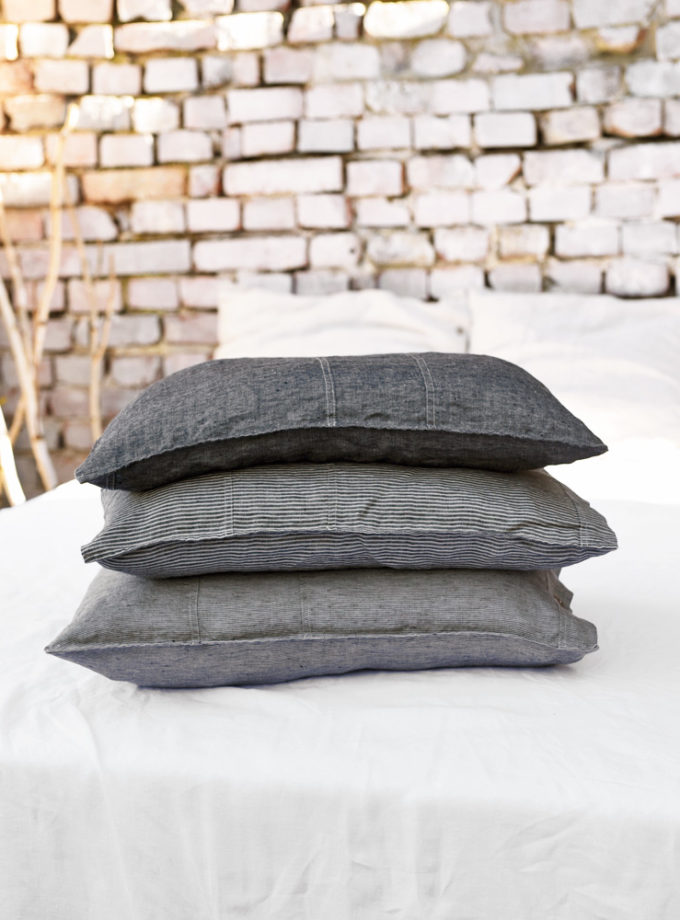 Autorska kolekcja Dziki Sen - lniane poszewki - słomkowe paski