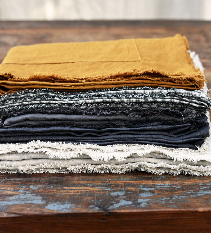 .Lniany obrus Dzikie Pola - charcoal grey