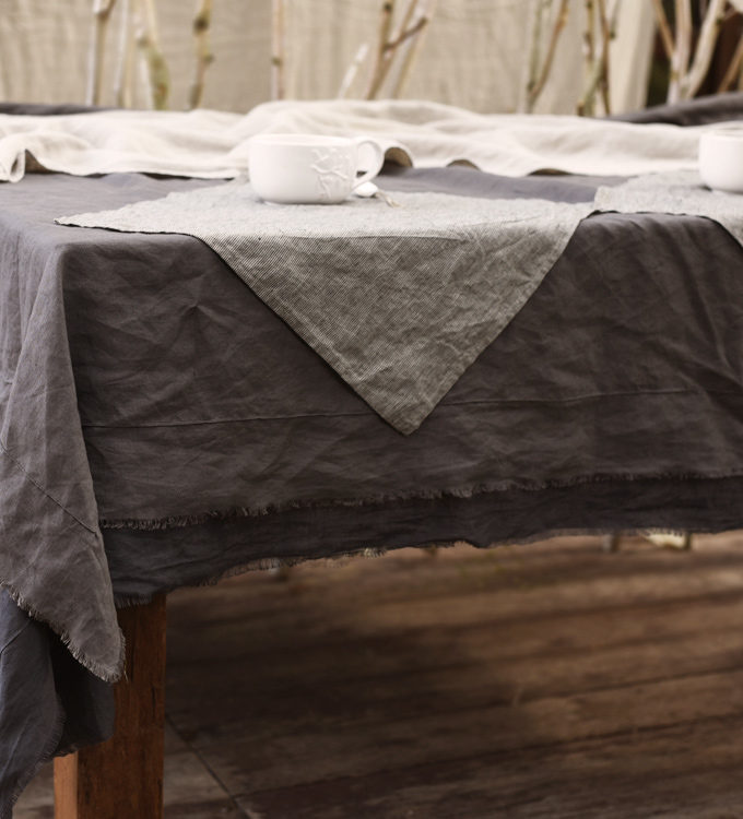 Lniany obrus Dzikie Pola - polna ziemia