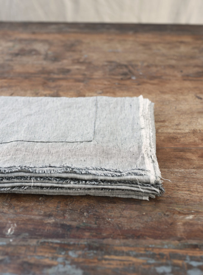 Lniany obrus Dzikie Pola - słomkowe paski