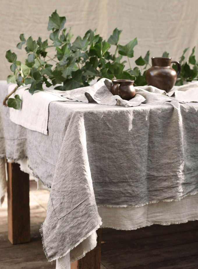 Lniany obrus Dzikie Pola - słomkowe paski