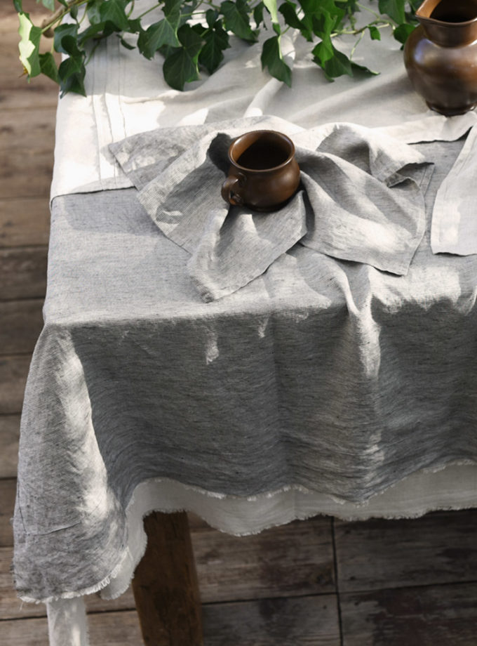 Lniany obrus Dzikie Pola - słomkowe paski