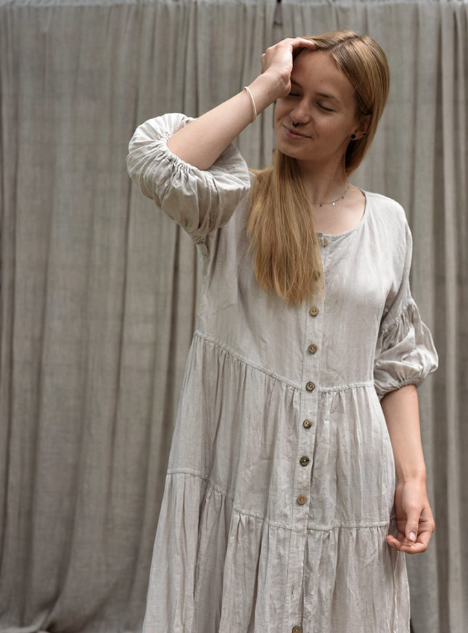 Lniana długa sukienka z falbanami Falami