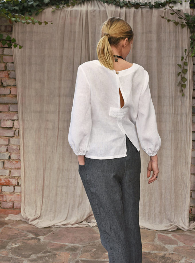 Lniana bluzka Biała ToPola z rozcięciem na rękawach