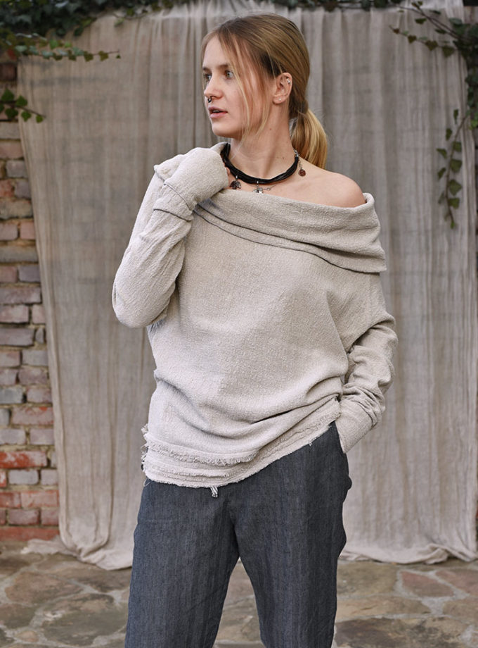 Ciepła bluza z obszernym golfem z krepy lnianej - Szron