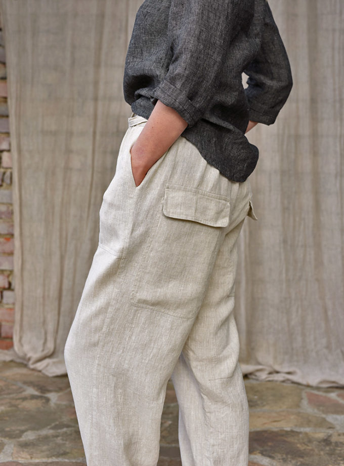 Lniane szerokie spodnie ze ściągaczami i z dużymi kieszeniami