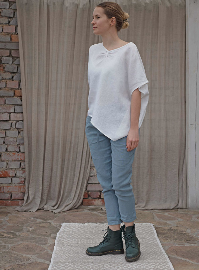 Asymetryczna luźna lniana bluzka z krótkim rękawem
