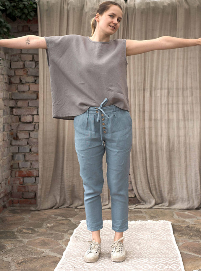 Spodnie lniane Harmoni z grubszego lnu zapinane na guziki