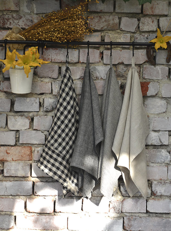 Komplet czterech lnianych ściereczek – Światła z Pola