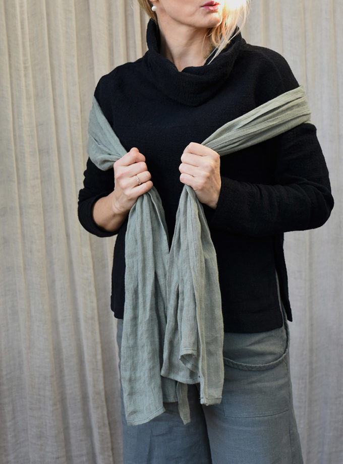 Lniany długi szalik z mgiełki lnianej– Zielona Łąka