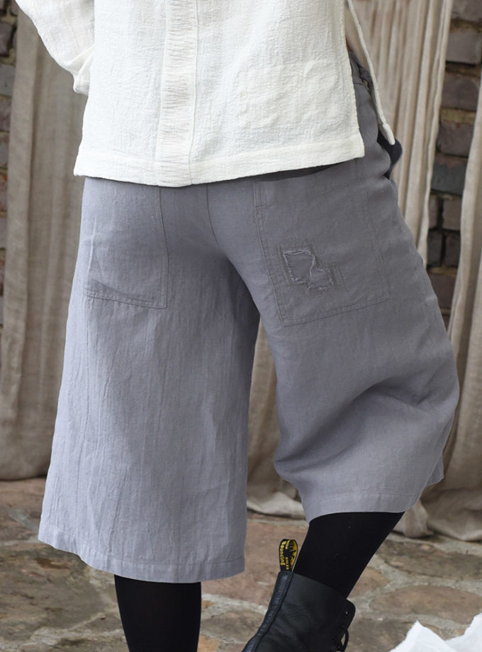 Lniane spodenki damskie - Bermudy - Pomiędzy