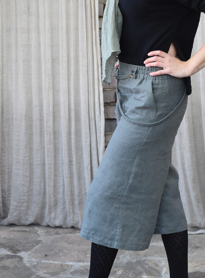 Lniane bermudy damskie w szarej zieleni - Polny Warkocz